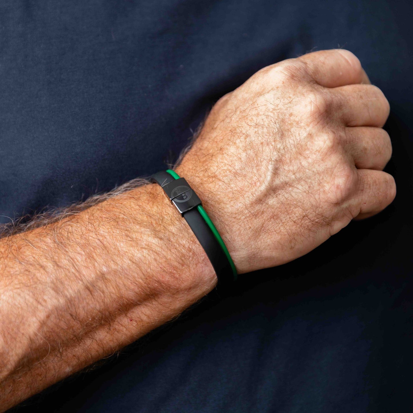 Balance Band™ Emerald-Green – Handgefertigt mit Naturbernstein