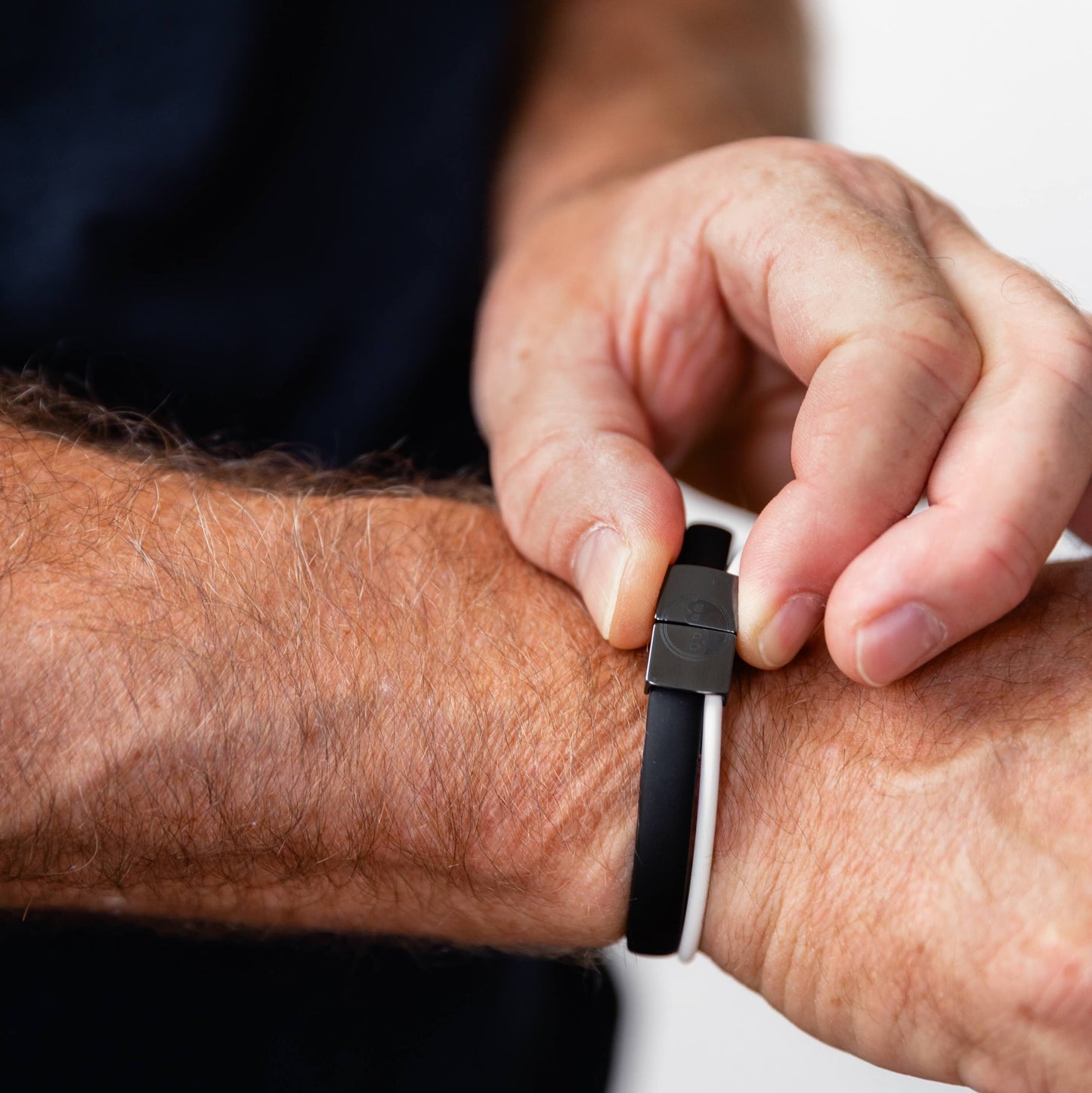 Balance Band™ Ultra-White – Handgefertigt mit Naturbernstein